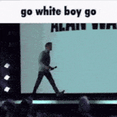 Go White Boy Go Sam Lake GIF - Go White Boy Go Sam Lake Alan Wake 2 GIFs