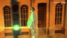 a man stands in front of a building with a green light behind him and the word bilibili on the bottom
