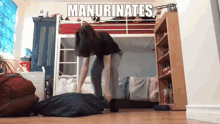 Manurinates GIF - Manurinates GIFs