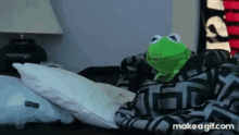 Kermit Bedtime GIF - Kermit Bedtime Sleep GIFs