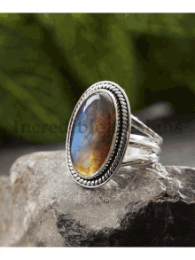 Natural Gemstone Ring Natural Peridot Gemstone Cabochon GIF - Natural Gemstone Ring Natural Peridot Gemstone Cabochon Red Garnet Round Stones Bracelets GIFs