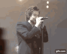 Harry Styles Dramatic GIF - Harry Styles Dramatic Singing GIFs