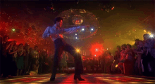 Travolta Satur GIF - Travolta Satur Dancing GIFs