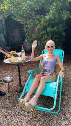 Nina Nesbitt Sarahmcfadyen GIF - Nina Nesbitt Sarahmcfadyen Hi - GIF 탐색 및 공유