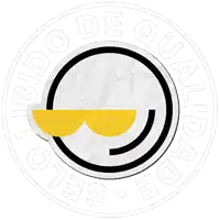 a sticker with a smiley face and the word qualidade on it