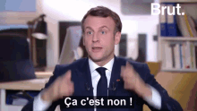 Macron Faux GIF - Macron Faux Pas Vrai GIFs
