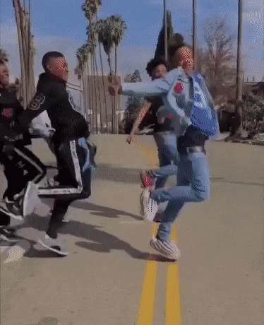 Shoot dance. Танец Флекс shoot. Shoot Dance гиф. Рапторы танцы gif. Zxcdance гифка
