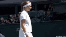 Ostapenko Wimbledon GIF - Ostapenko Wimbledon Crowd GIFs