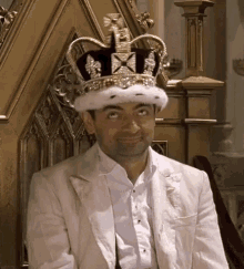 Mr Bean Crown GIF - Mr Bean Crown GIFs