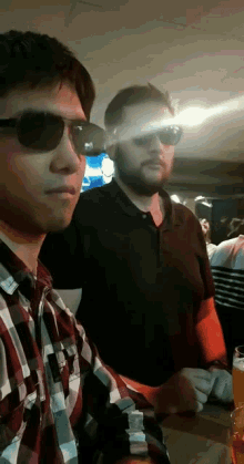 Two Thomas GIF - Two Thomas Sunglasses GIFs