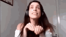 Lucy Sequester GIF - Lucy Sequester The Mole GIFs