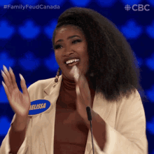 Clapping Hands Melissa GIF - Clapping Hands Melissa Family Feud Canada GIFs