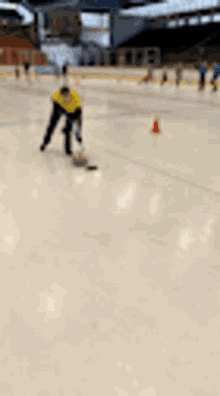 Sweep Curling GIF - Sweep Curling Sports GIFs