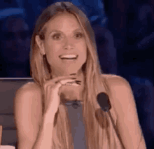 Heidi Klum / Surpresa / Chocada / Passada / O Quê? / America'S Got Talent GIF - Heidi Klum Shocked Surprised GIFs