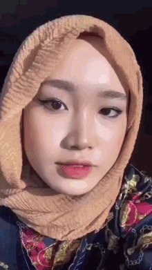 Cantik Goyang GIF - Cantik Goyang Hijab GIFs