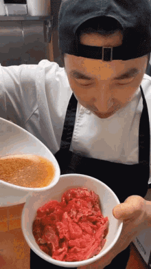 Pour Chef Chris Cho GIF - Pour Chef Chris Cho Cooking GIFs
