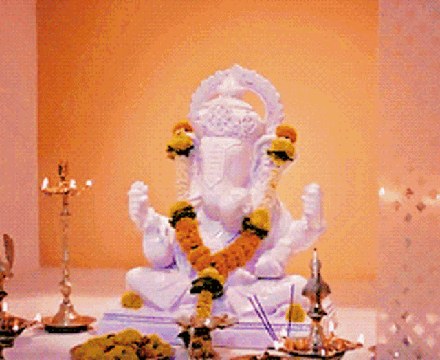 Lord Ganesha Statue GIF - Lord Ganesha Statue God - Discover & Share GIFs
