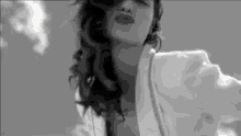 Miranda Kerr Blowing Kisses GIF - Miranda Kerr Blowing Kisses Kiss GIFs