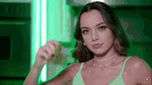 Squeeze GIF - Squeeze GIFs