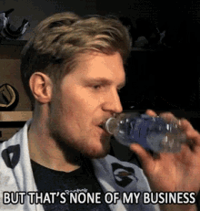 Landeskog None Of My Business GIF - Landeskog None Of My Business I Dont Care GIFs
