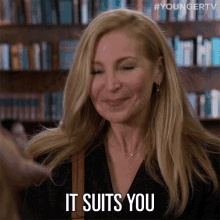 It Suits You Looks Good On You GIF - It Suits You Looks Good On You Jennifer Westfeldt GIFs