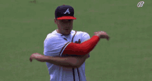 Atlanta Braves Matt Olson GIF - Atlanta Braves Matt Olson Swinging Arms Around GIFs