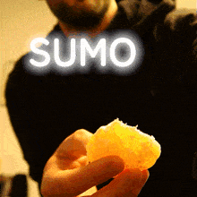 Sumo Orange Edison Lux GIF - Sumo Orange Edison Lux Noshing GIFs