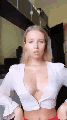 Polina Malinovskaya Boobs GIF - Polina Malinovskaya Boobs Blonde GIFs