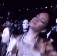 Rihanna Dancing Ama Rihanna Ama GIF - Rihanna Dancing Ama Rihanna Ama Rihanna Vibing Ama GIFs
