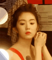 귀걸이 아이린 레드벨벳 GIF - Irene Red Velvet Kpop GIFs
