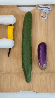 Measuring The Vegetables Meow Chef GIF - Measuring The Vegetables Meow Chef That Little Puff GIFs