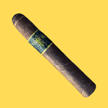 a cigar with a green label that says er bee on it