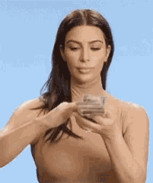 Kim Kardashian Rich GIF - Kim Kardashian Rich Make It Rain GIFs
