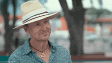 Phil Keoghan Tip Of The Hat GIF - Phil Keoghan Tip Of The Hat The Amazing Race GIFs