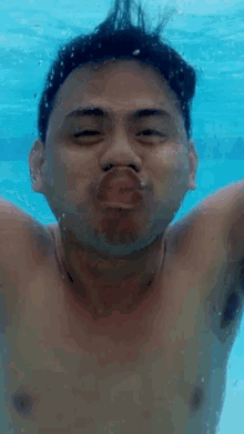 Swimming Dodongjohn GIF - Swimming Dodongjohn Wackie GIFs