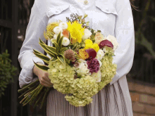 Diy Flowers Bouquet Of Flowers In A Vase GIF