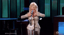 Yeah Stage GIF - Yeah Stage Singer GIFs