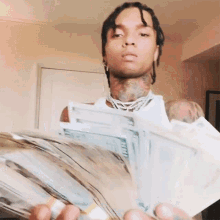 Showing The Money Swae Lee GIF - Showing The Money Swae Lee Here Are My Cash GIFs