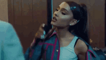 Ariana Grande Mv GIF - Ariana Grande Mv Music Video GIFs