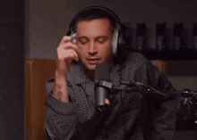 Tyler Joseph Explaining And Getting Frustrated Clancy Stream Gif GIF - Tyler Joseph Explaining And Getting Frustrated Tyler Joseph Clancy Stream Gif GIFs