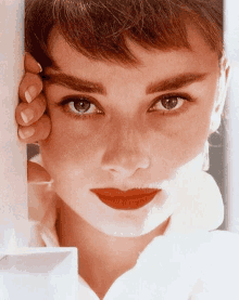 Audrey Audrey Face Closeup GIF - Audrey Audrey Face Closeup GIFs