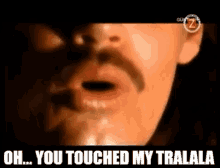 Tralala Ding Ding Dong GIF - Tralala Ding Ding Dong Touch My Tralala GIFs