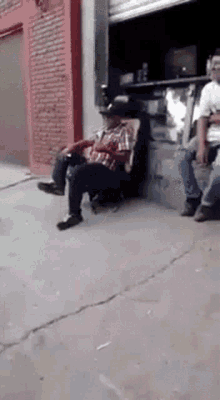 Come Backer Hose Drink GIF - Come Backer Hose Drink Bad Chair GIFs