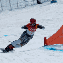Snowboarding Ester Ledecka GIF - Snowboarding Ester Ledecka Winter Olympics2022 GIFs