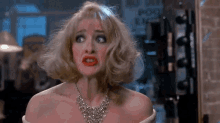 Aren'T I A Human Being? Don'T I Yearn, And Ache, And Shop? - Addams Family Values GIF - Addamsfamilyvalues Joancusack Human GIFs