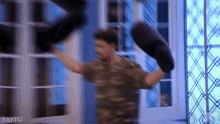 Are You The One Pillow Fight GIF - Are You The One Pillow Fight Ready GIFs