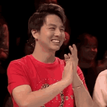 Duy Khanh Happy GIF - Duy Khanh Happy Clap GIFs