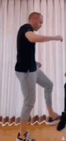 Iniesta Bailando GIF - Iniesta Bailando Dance GIFs