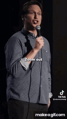 Peteholmes Zoom Out GIF - Peteholmes Zoom Out Comedian GIFs