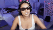 Froxy Froxygirl GIF - Froxy Froxygirl Shake GIFs